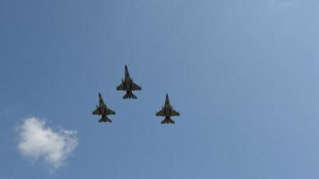  Noi raiduri împotriva jihadiștilor în Siria și Irak; avioanele britanice au survolat Irakul