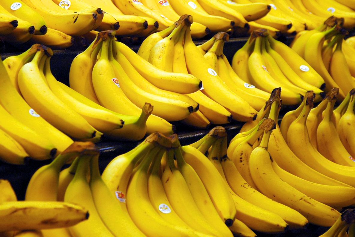 Cinci probleme de sănătate pe care o banană le rezolvă mai eficient decât medicamentele