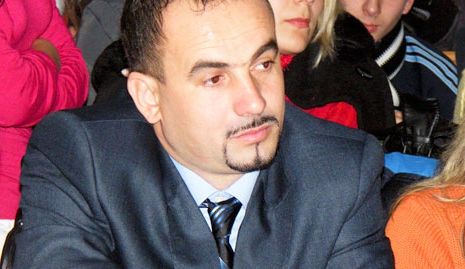 Fost profesor de religie, condamnat la trei ani de închisoare pentru cămătărie şi şantaj 