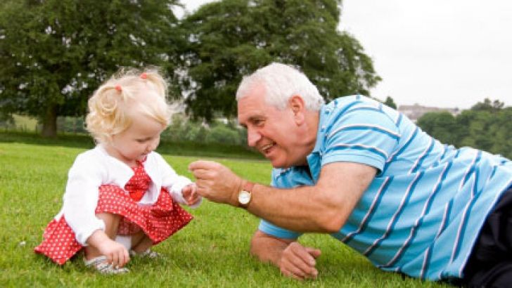 "ZIUA BUNICILOR" ar putea fi sărbătorită în prima zi din octombrie