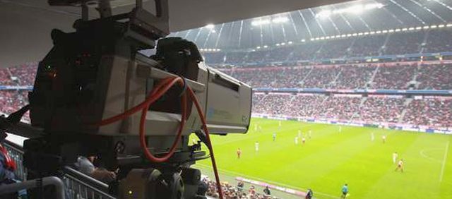 Veşti bune pentru microbişti! Liga 1 mai intră pe un post TV, unul cu acoperire naţională