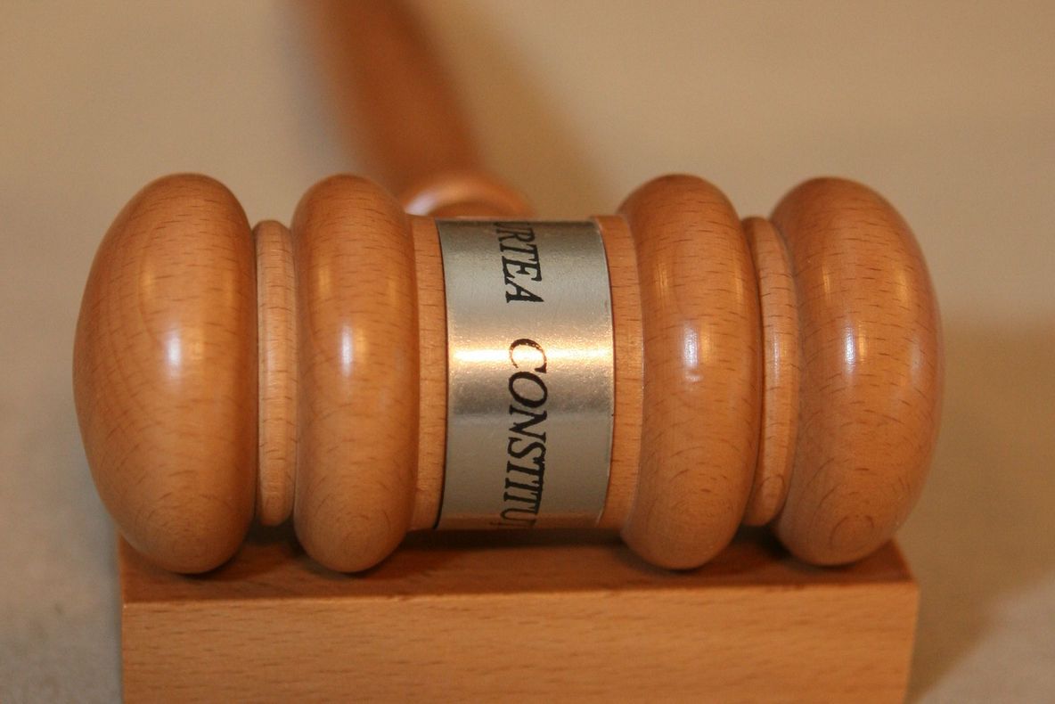 CC respinge sesizarea PNL privind neconstituţionalitatea OUG 45: E constituţională în integralitate