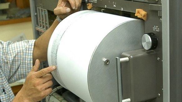 Val de cutremure de peste 3 grade la graniţa cu România 