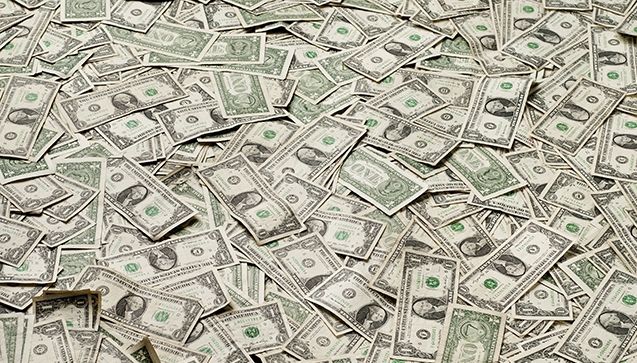 Averea miliardarilor lumii a crescut cu jumătate de milion de dolari pe minut în ultimul an