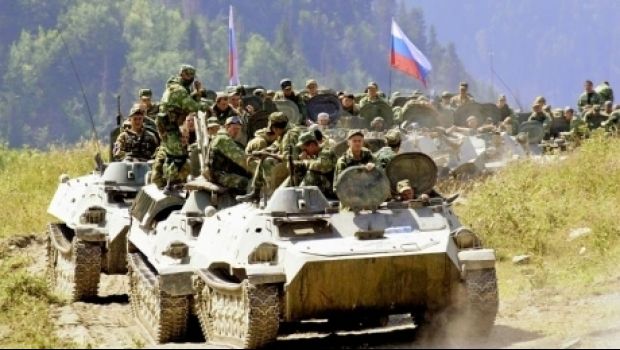 CRIZA din Ucraina: Rusia a trimis un nou "convoi umanitar" în estul Ucrainei - ÎNCEPE RĂZBOIUL?