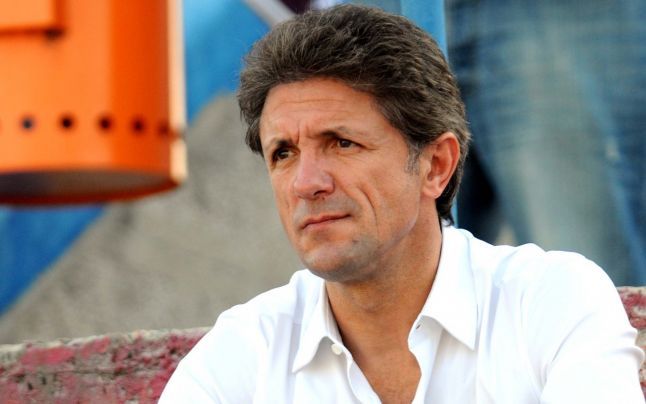 TARE - E cel mai abil dintre condamnaţi. Cum a rezolvat Gică Popescu să-şi vadă soţia în fiecare zi