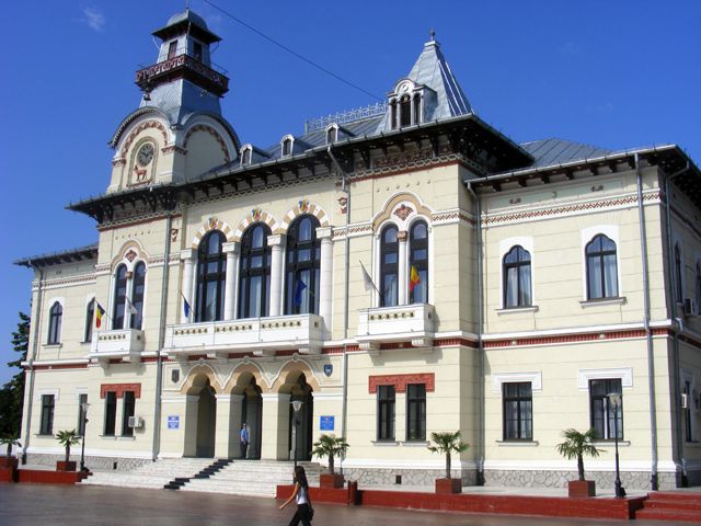 „Labirintul Anticorupţie“, în faţa Prefecturii Gorj 