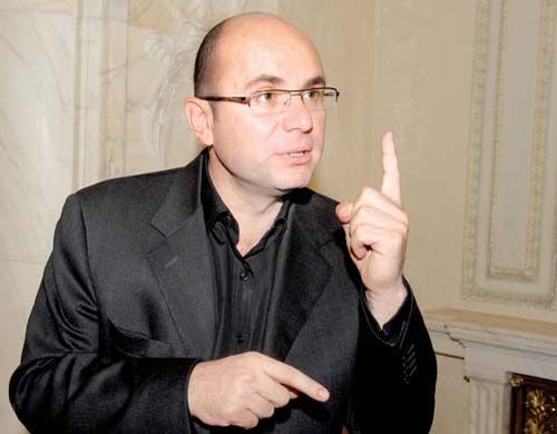 Cozmin Gușă: Simbolul derajelor democratice în România este dat de baronizarea României 