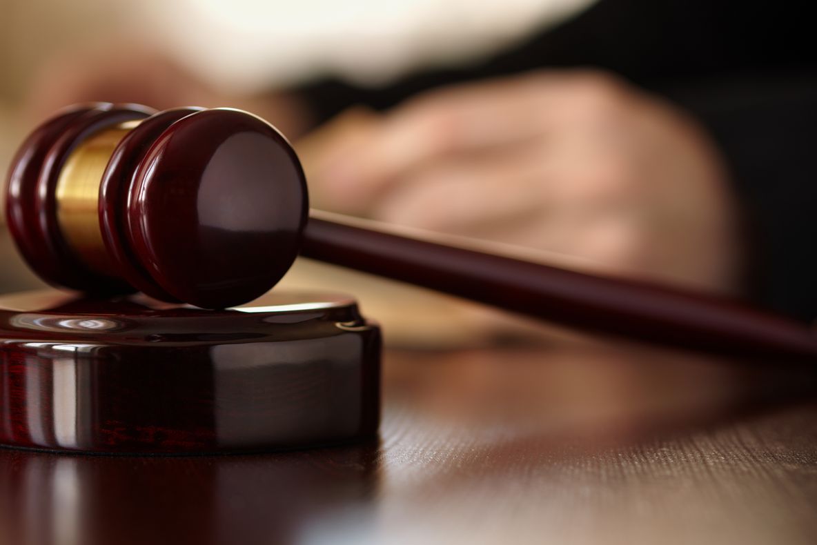 DNA, URMĂRIRE PENALĂ PE MIGRAŢIA PRIMARILOR: Plângerea lui Iohannis, luată în considerare