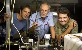 EXPERIMENT INCREDIBIL: prima teleportare pe o distanţă de 25 km