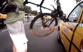 De ce sunt bucureştenii cei mai NERVOŞI români