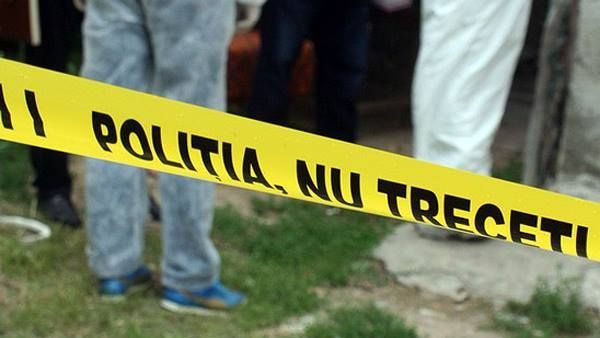 Un student, găsit spânzurat într-o pădure. Ce au găsit poliţiştii în buzunar: AU ÎNCREMENIT!