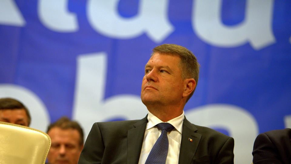  Klaus Iohannis a iniţiat un pact pentru cei care vor să schimbe regulile jocului