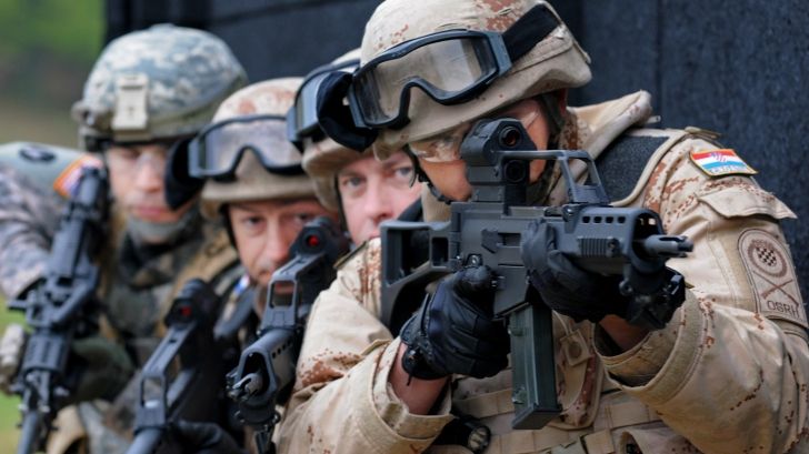 Ambasador rus: Construirea unei baze NATO în România constituie o provocare gravă pentru Rusia