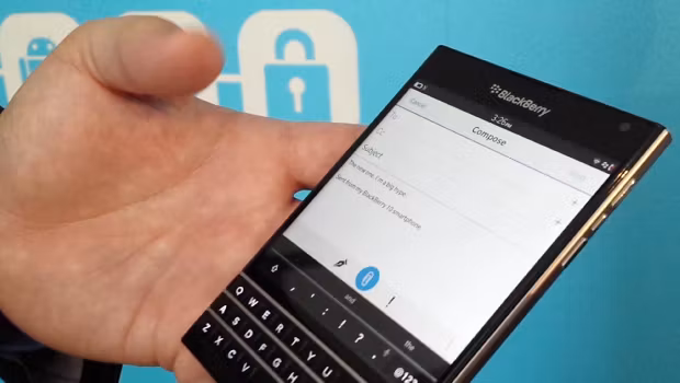 Cel mai ciudat telefon de pe piață e creat de BLACKBERRY