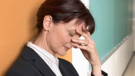 ŞOCANT - Ce i-a scris un elev profesoarei pe foaia de TEZĂ! "Să-ţi fie ruşine!", i-a răspuns femeia