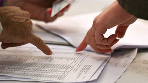 Moţiunea populară a PNL. 1 milion de semnături pentru demisia lui Ponta vor fi depuse în Parlament