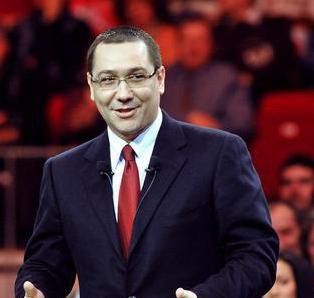 Ponta îi dă replica Elenei Udrea: Ceauşescu îşi făcea congresele la Sala Palatului, nu pe stadion 