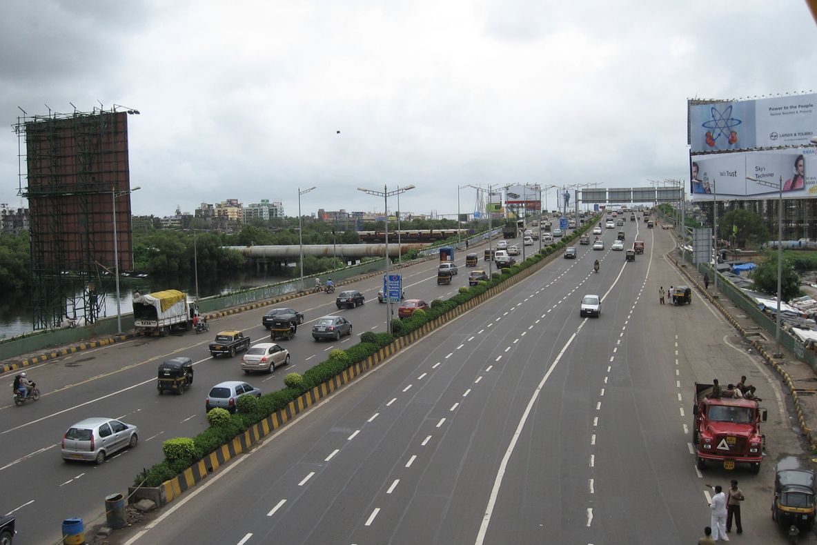 NOU pentru şoferi. În România, vor exista, în premieră, drumuri expres. Diferenţe faţă de autostrăzi