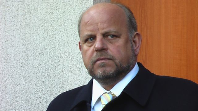 Primarul suspendat din Rădăuţi, arestat pentru corupţie, a demisionat din PDL