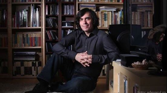 Ponta îi urează baftă lui Cărtărescu la premiul Nobel. Acum patru ani îl făcea NAZIST