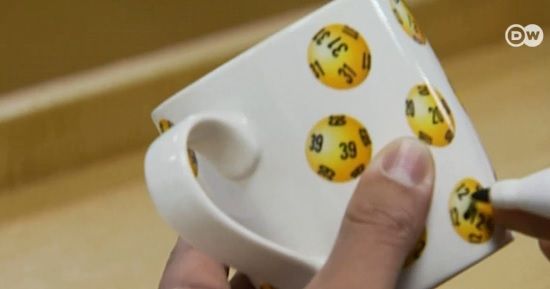 Satul care joacă la loto ca să scape de faliment