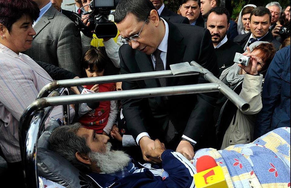 TOPUL pomenilor electorale aruncate de guvernul PSD pentru a strânge voturi pentru Ponta