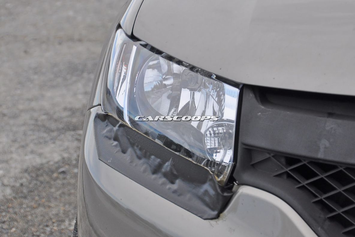 DACIA LOGAN SPORT! Imagini spion cu un MISTERIOS model Dacia Logan