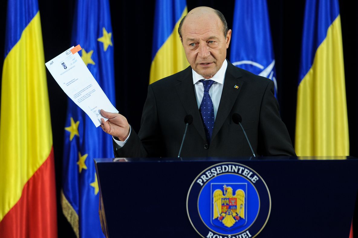 Traian Băsescu: Serviciile secrete se implică în campania electorală. Se bagă unde nu le fierbe oala