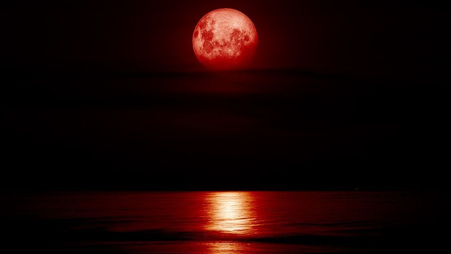 LUNA SÂNGERIE. PROFEȚII APOCALIPTICE legate de ECLIPSA din 8 octombrie