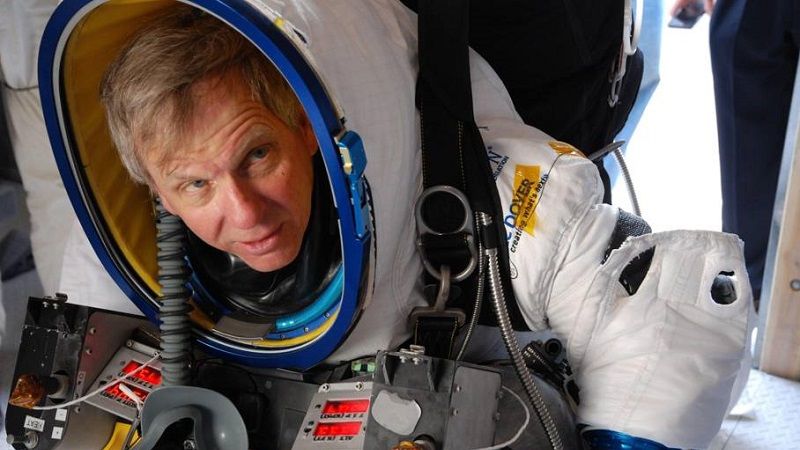Felix Baumgartner e istorie! Un american a sărit de la peste 41.000 de metri