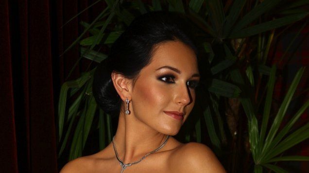 Incredibila poveste a româncei care divorţează de cel mai râvnit playboy din Mexic!