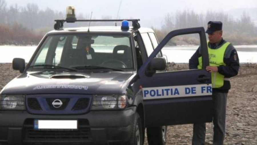 Poliţişti de frontieră, acuzaţi de LUARE de MITĂ. PERCHEZIŢII la FRONTIERA GIURGIU