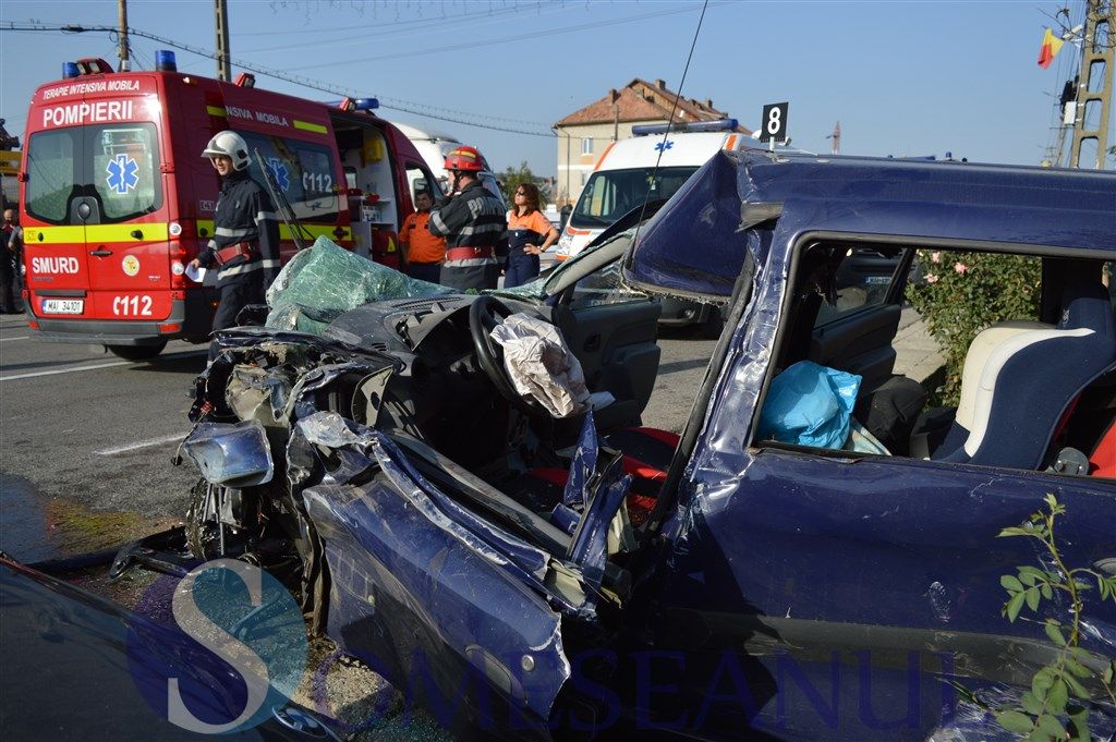 GRAV ACCIDENT RUTIER la Cluj - o persoană a MURIT, o alta, GRAV RĂNITĂ. Patru maşini, IMPLICATE