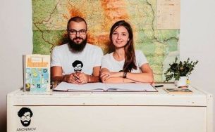 Cuplul care și-a făcut un business din limba română