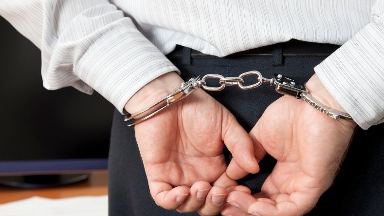 Șeful Parchetului din Bihor, acuzat de șantaj și luare de mită, arestat 