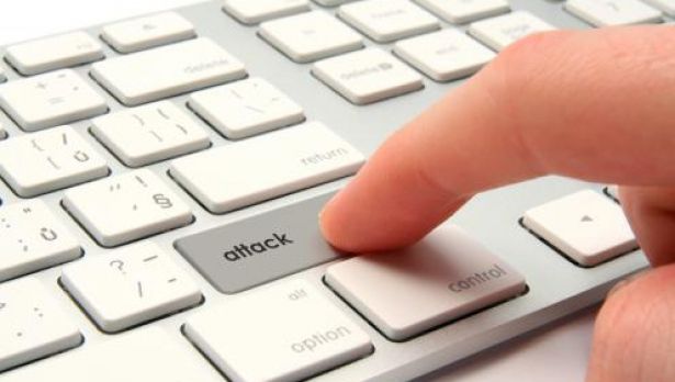 Atacuri informatice asupra site-urilor Ministerului francez al Apărării