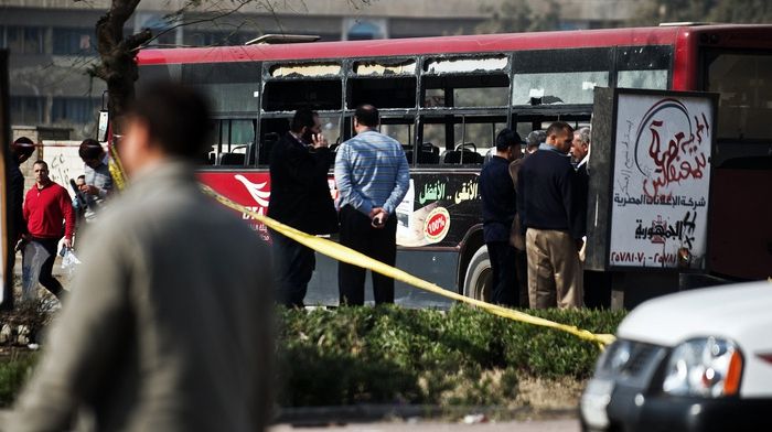 PANICĂ într-un autobuz: bateria unui telefon mobil a explodat!
