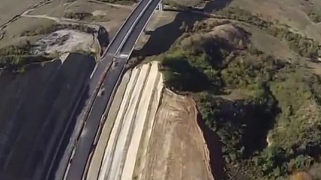 IMAGINI din avion cu Autostrada care va fi inaugurată în 3 săptămâni