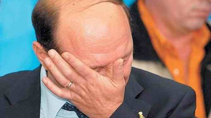 Jocul pe care POLITICIENII ROMÂNI îl vor ȘTERS! Cum este BATJOCORIT Băsescu