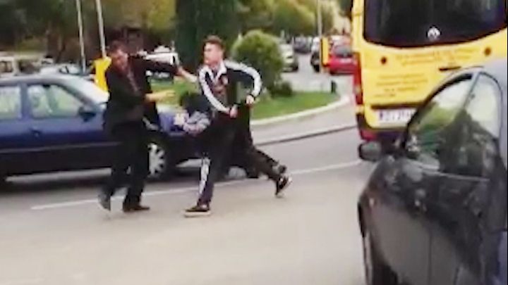 Bătaie ca-n filme în Craiova VIDEO