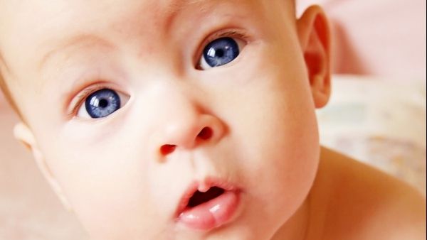  S-a demonstrat științific! Bebelușul poate semăna cu fostul iubit