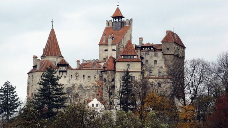 Petrecere de GROAZĂ la Castelul Bran de HALLOWEEN