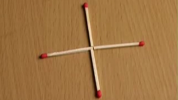 9 din 10 oameni nu ştiu răspunsul! Cum poţi forma un pătrat mutând un singur băţ de chibrit