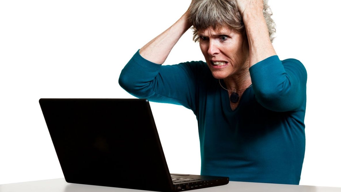 Epidemia de EBOLA îți pune CALCULATORUL în pericol. Cum te protejezi