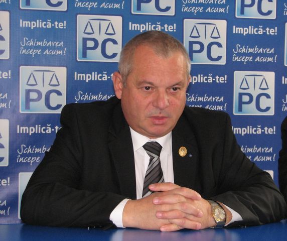 Deputatul Ion Diniță află mâine dacă va fi arestat preventiv sau nu 