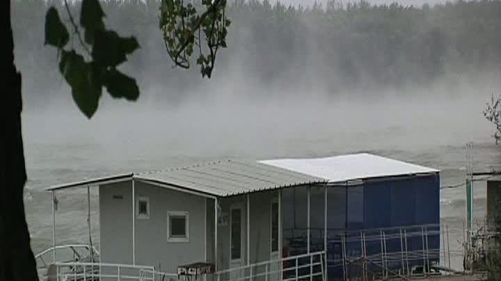 Fenomen SPECTACULOS pe Dunăre, din cauza TEMPERATURILOR SCĂZUTE