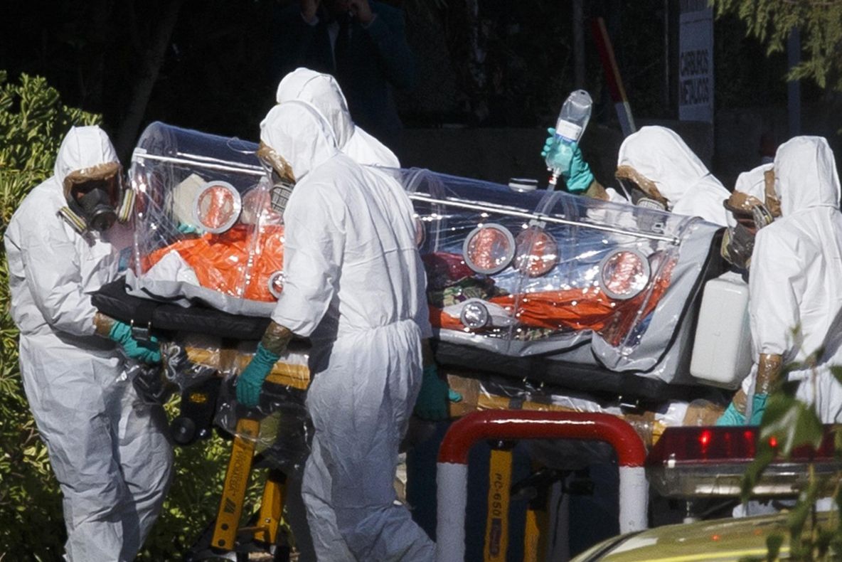 EBOLA pe înțelesul tuturor. Cum se TRANSMITE și ce metode de PREVENIRE există 