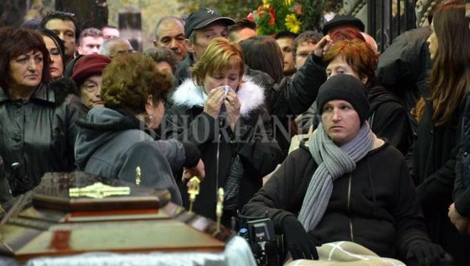 DRAMĂ - Neşu şi-a condus tatăl pe ultimul drum. Mihăiţă a primit o ofertă EMOŢIONANTĂ de la Becali