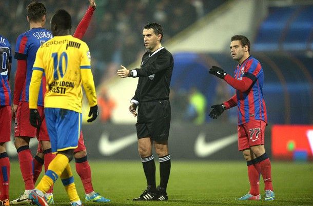 BOMBĂ - Un român a făcut PRAF un meci din preliminariile Campionatului European 2016